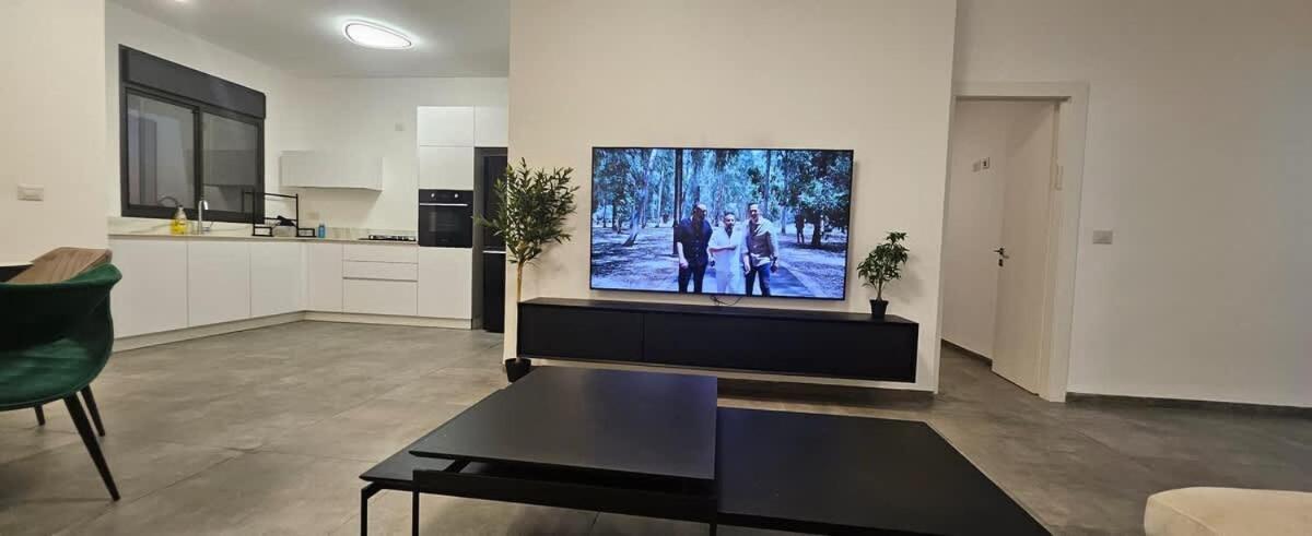 Stunning And Spacious In Kiryat Ata Qiryat Ata Ngoại thất bức ảnh